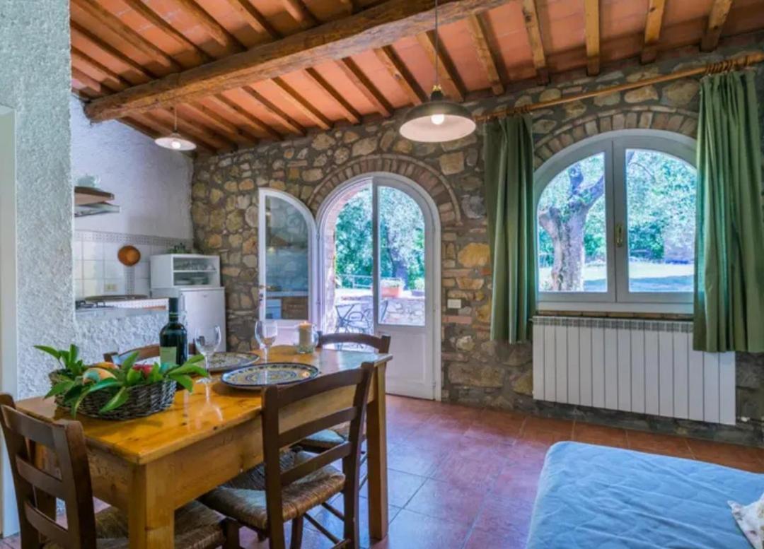 Agriturismo La Moraia 포지본시 외부 사진